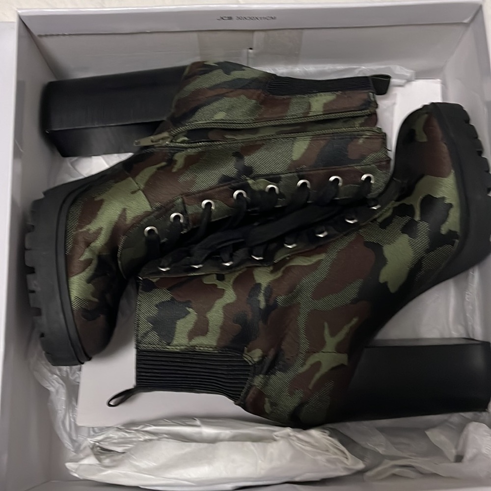 Steven Camouflage boots